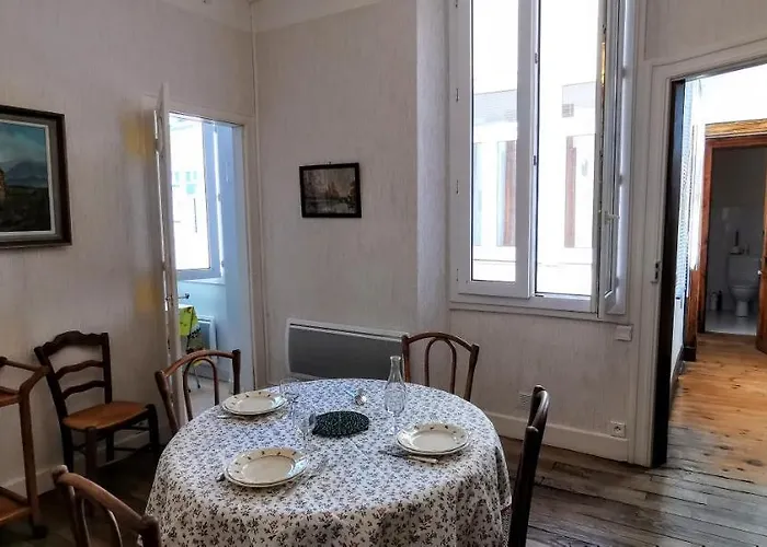 Ana * Bagneres-de-Bigorre