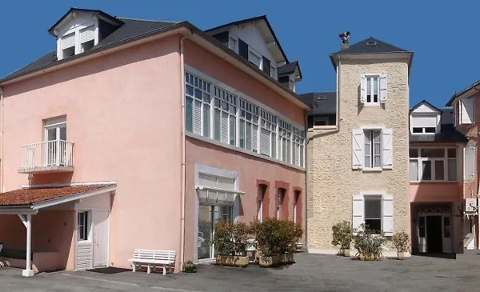 Ana * Bagneres-de-Bigorre