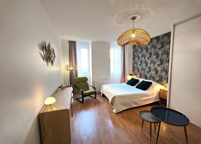 Ana * Bagneres-de-Bigorre