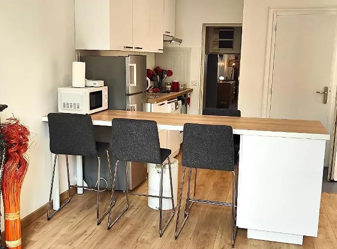 Ana Bagneres-de-Bigorre