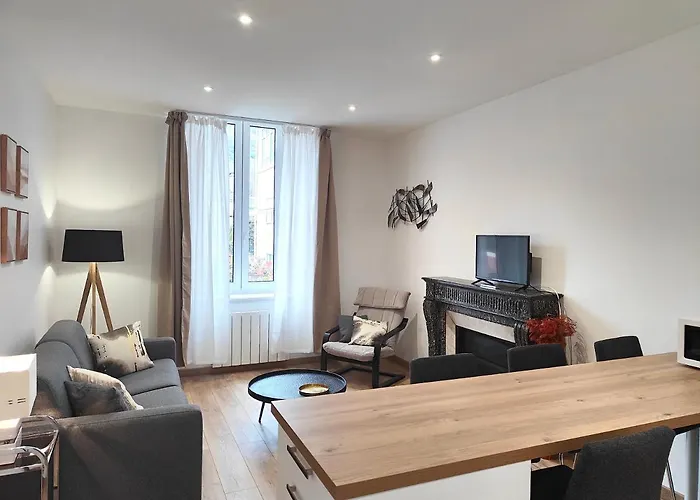 Ana * Bagneres-de-Bigorre