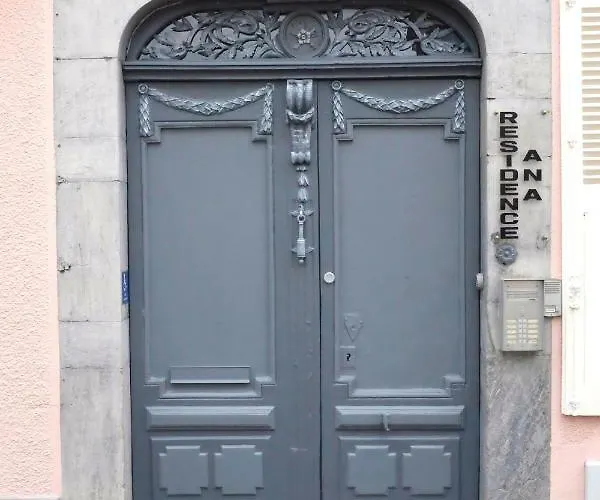 Ana Bagneres-de-Bigorre